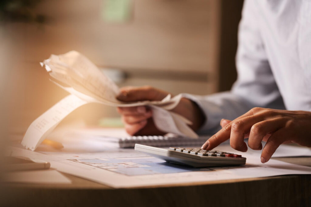 Contabilidade especializada: como esse serviço pode ajudar sua empresa a economizar tempo e pagar menos impostos